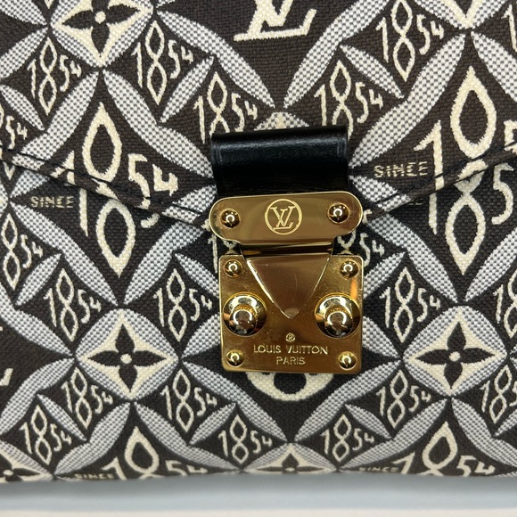 🎀Louis Vuitton Black Since 1854 Jacquard Textile Pochette Metis - Picture 15 of 16